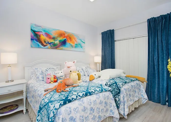 Naples Dream At Wtc With Heated Pool Spa Sauna 7 Bicycles And 3 Mls To Beach